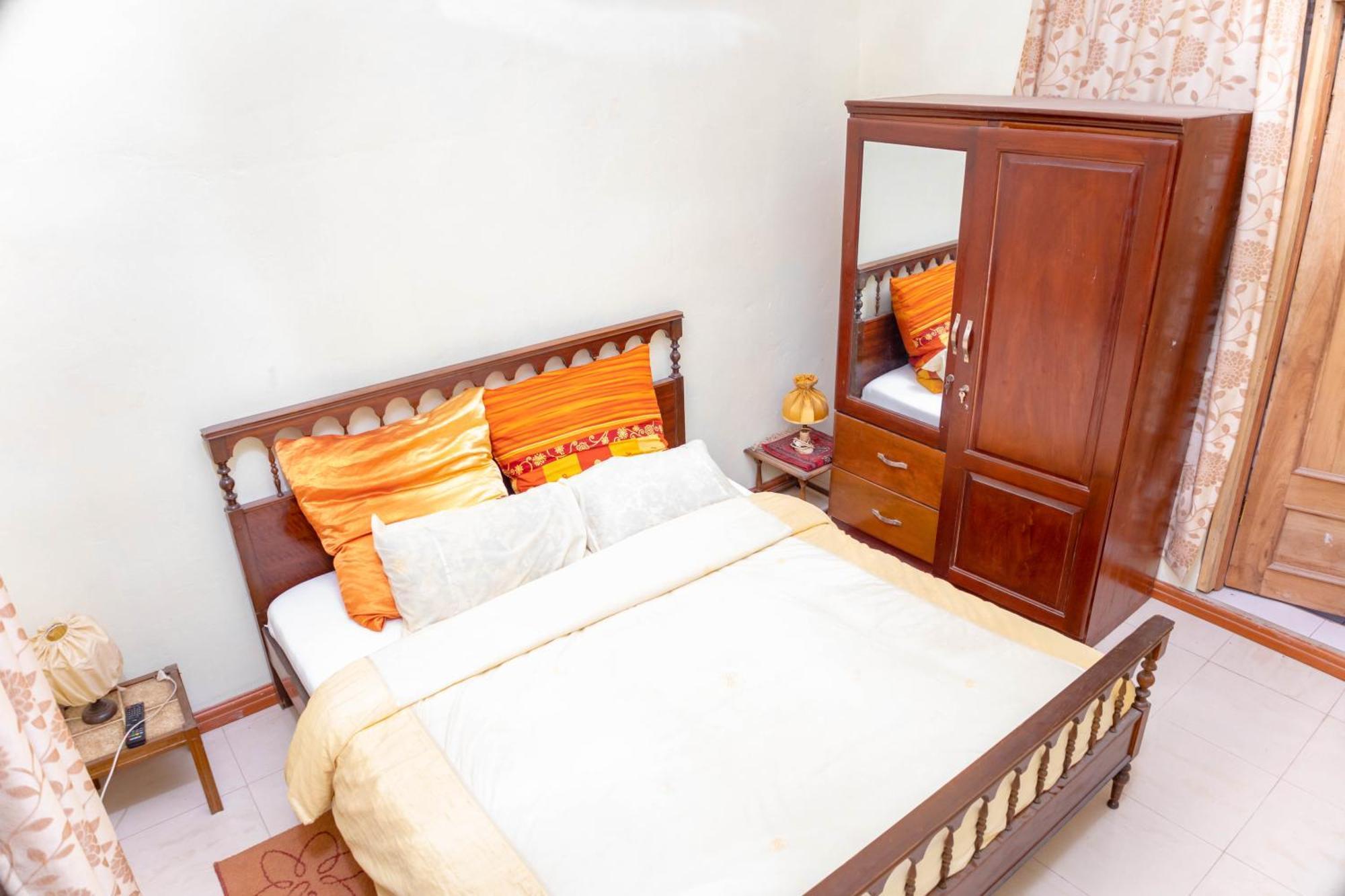 Art And Leisure-Eb Hotel Sekondi-Takoradi ภายนอก รูปภาพ