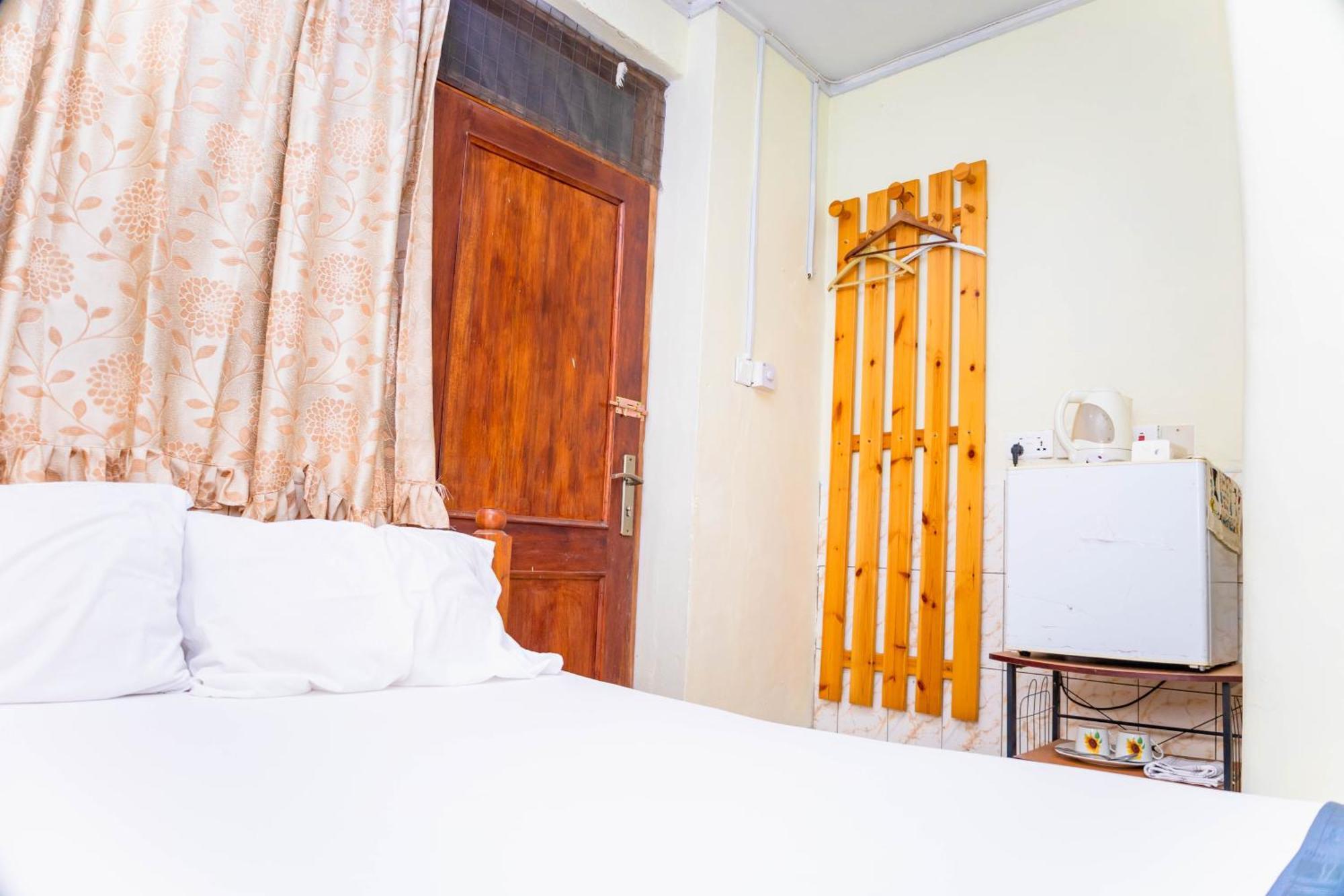 Art And Leisure-Eb Hotel Sekondi-Takoradi ภายนอก รูปภาพ